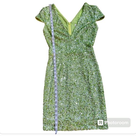 DRESS THE POPULATION Zoe V-Neck Green Sequin Bodycon Mini  Dress - Picture 10 of 15